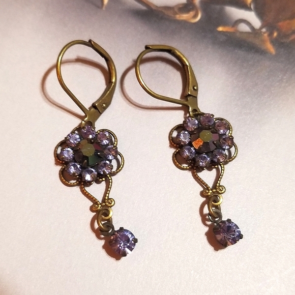Vintage Filigree Purple and Black Crystal Dangle Earrings - Picture 4 of 6